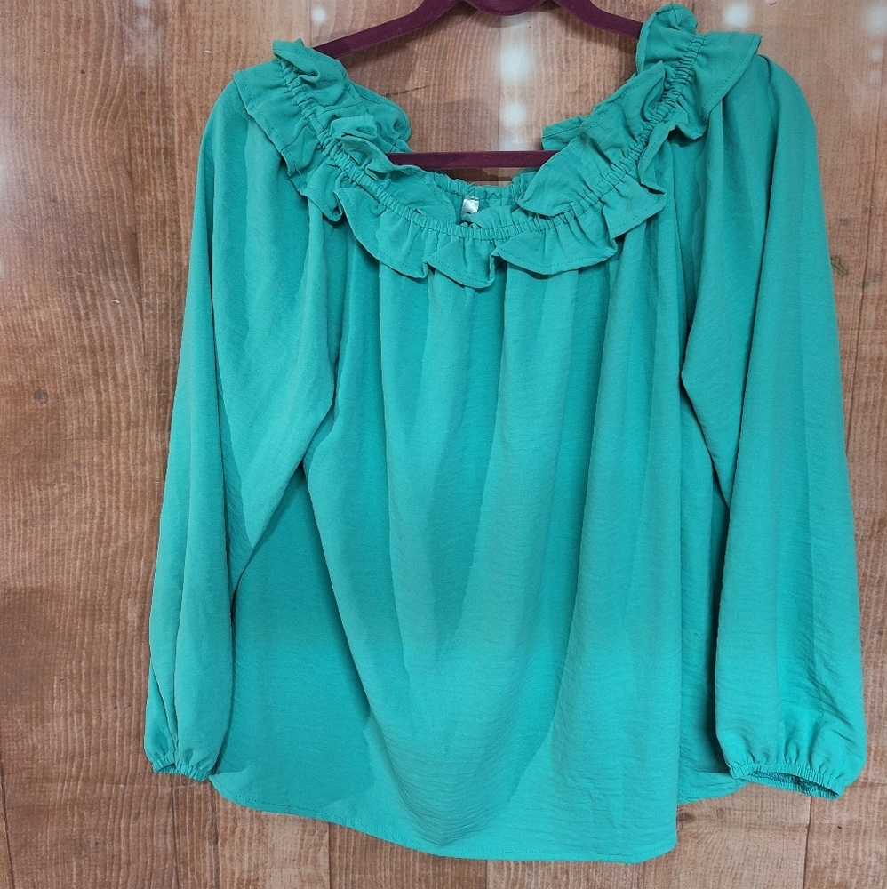 143 BLUE OFF SHOULDER TOP WITH RUFFLES MEDIUM